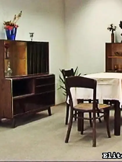 Music teacher satisfied students