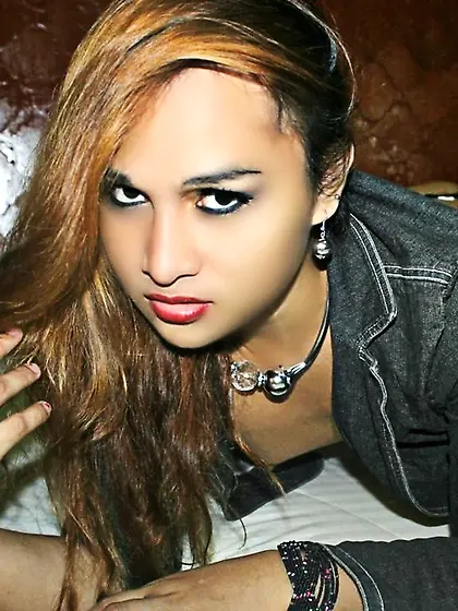 Asian transgender juicyforeskinx zoom