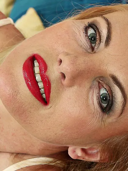 Blonde milf with wonderful natural titties Sharon Foldhart hotly