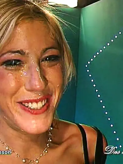 Vivian SCHMITT - 666 DEVOT GGG Piss Drinking ANAL