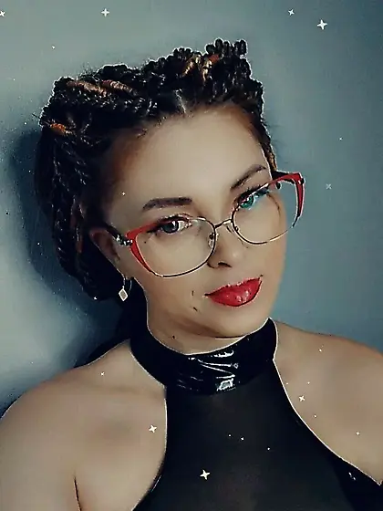 Mistress Isabella Free Photos