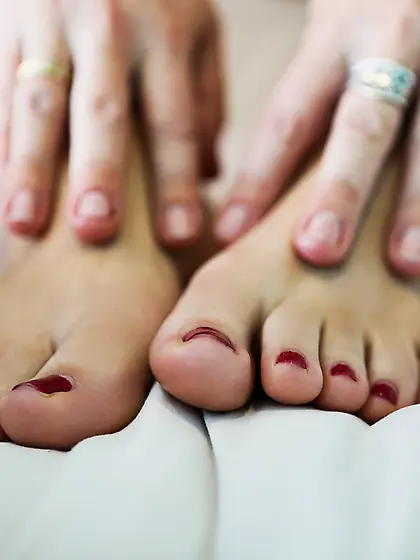 Shakira May shows her tasty ass and just looks like a STAR