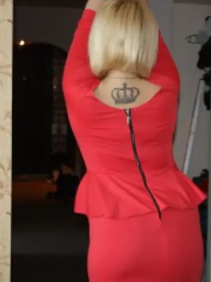 Blonde Teen Magatetka Dancing.