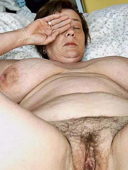 Mom naked and waiting