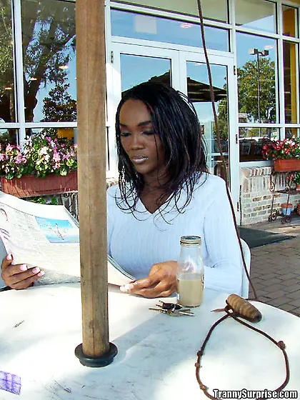 Black Tranny Exposes Big Ass