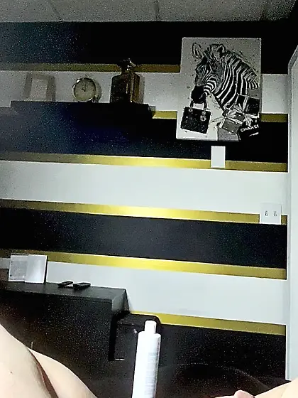 Dick wax at beauty salon