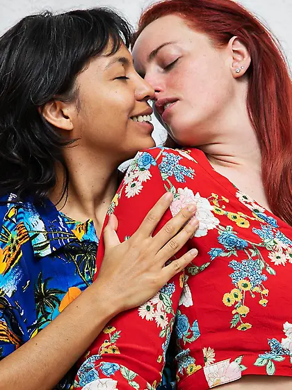 Amateur women are going to pleasure each other with passion