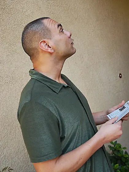 Lucky man takes a bubble bath with gorgeous babe Holly West who