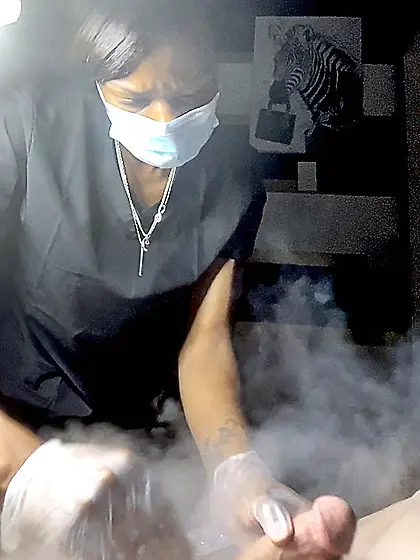 Dick wax at beauty salon