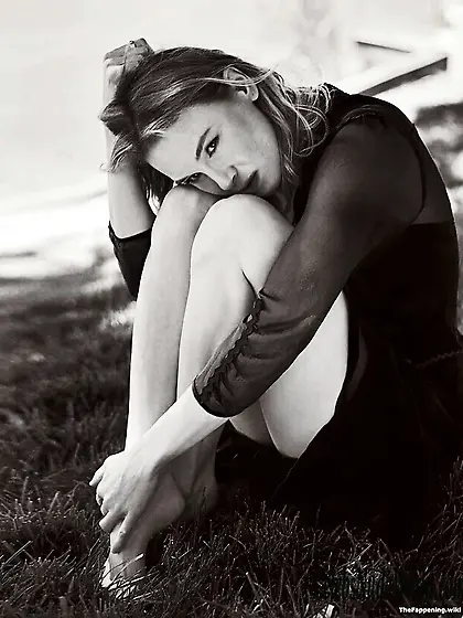 Renee Zellweger Nude