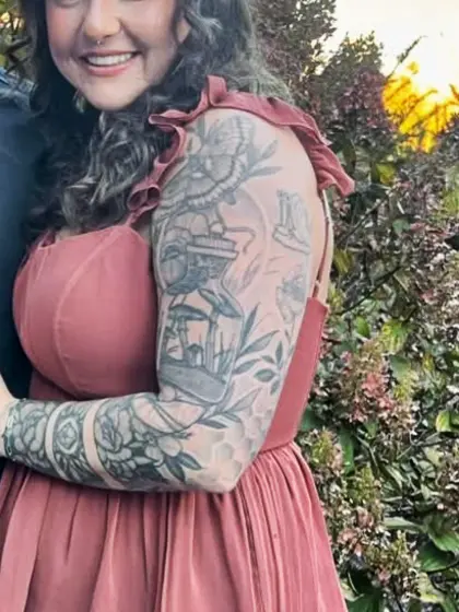 My sexy cousin Danielle.