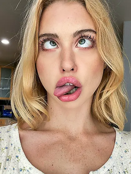 bimbo whore Chloe cherry