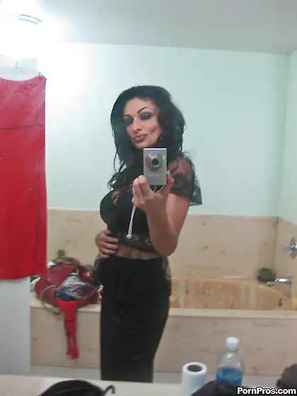 Alluring darling with a a beautiful body shows off and gets slam