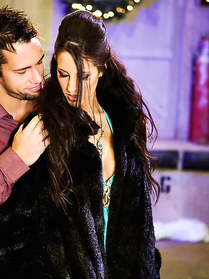 Hot brunette momma Kortney Kane with amazing ass getting her sha