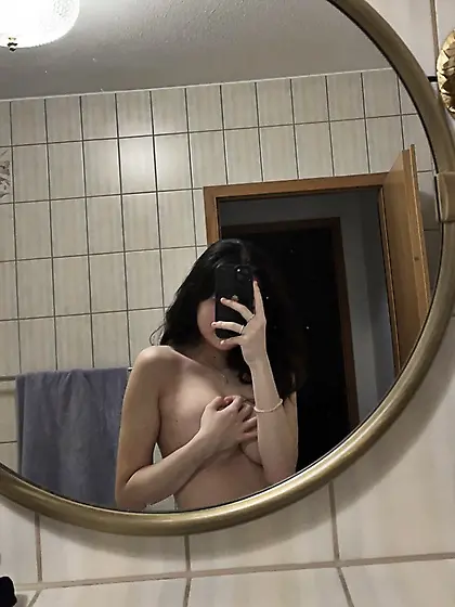 Sexy korean Eena Yoon nude