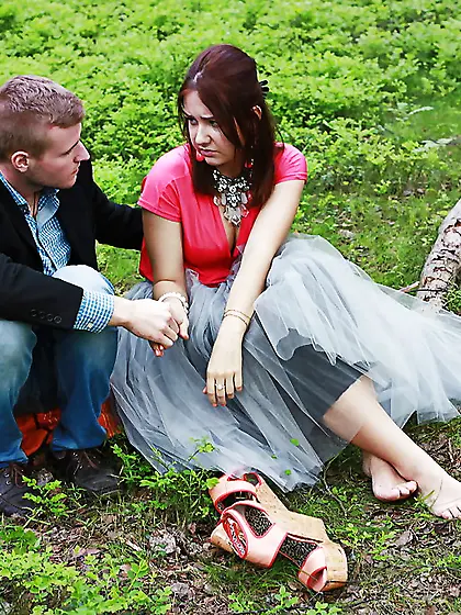 Mila Snow takes a cumshot in her mouth after an outdoor blowjob