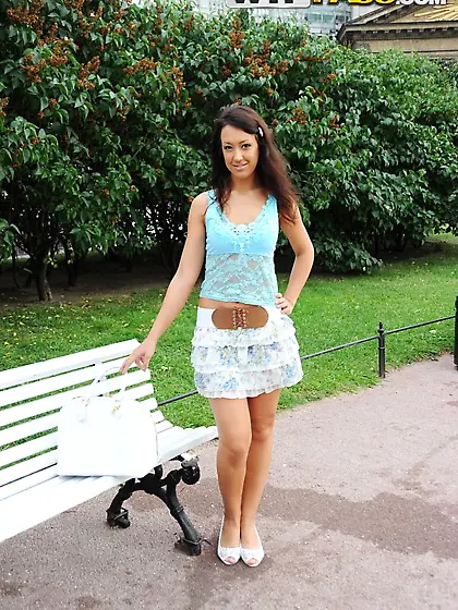 Teasing hottie is about to showcase her amazing body in public