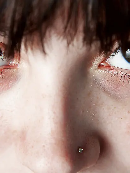 Meaty booty brunette shows what she can do in a solo gallery