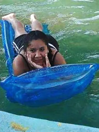 LAURA MEXICANA CALIENTE