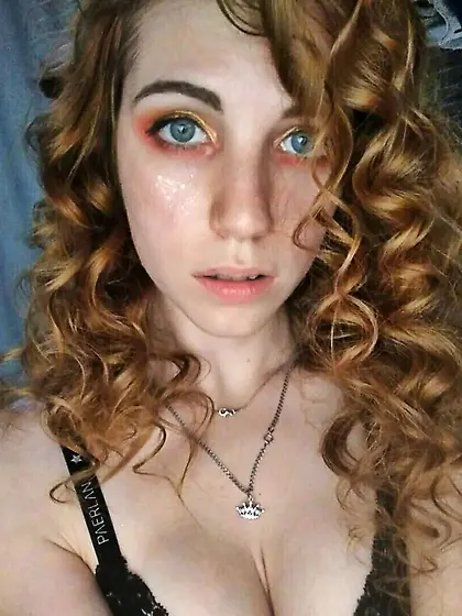 Evie Knight Free Photos