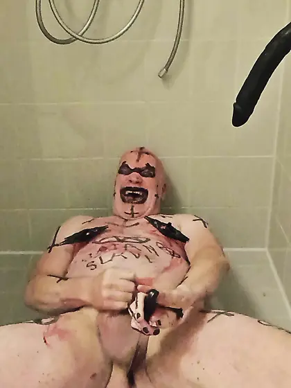 Satan Slave Cuts Open His Own Nipples