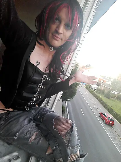 There is allot more, ...  dissobay me more plz