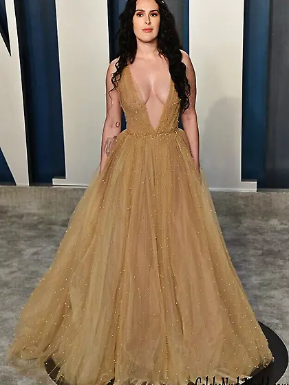 Rumer Willis Cleavage