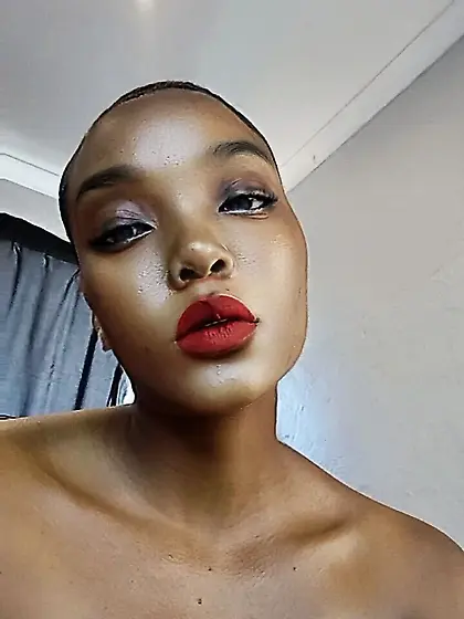 Skinnykeeh❤️ Free Photos