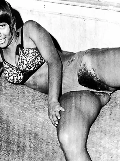 Women and girls are always beautiful and sexy.  Retro pics.