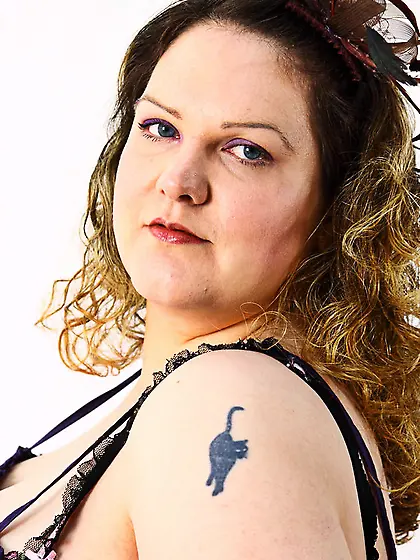 MILF BDSM Cockoholic from United Kingdom