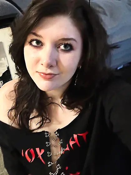 Meghan - 18yr old,  36E major cleavage