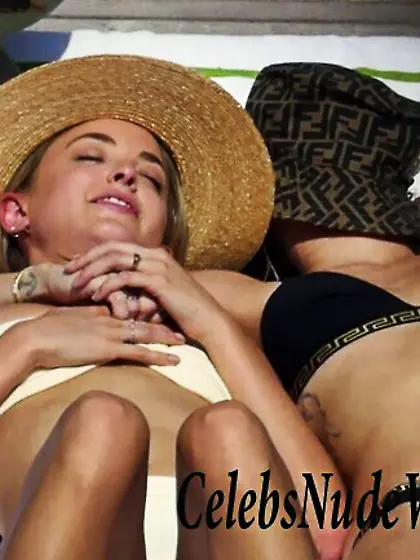 Miley Cyrus & Kaitlynn Carter Bikini