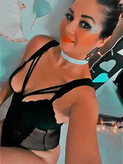 RUBII ADAMS Free Photos