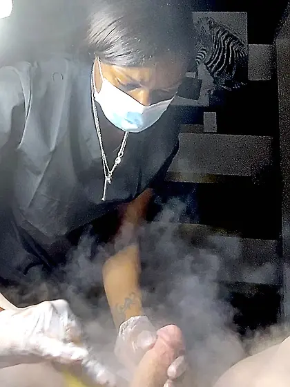 Dick wax at beauty salon