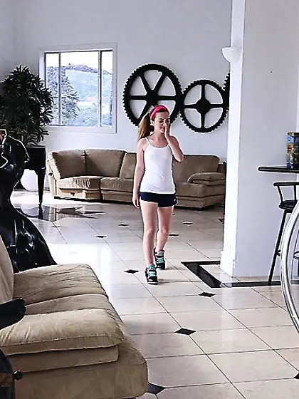 Perky casual teen sex creampie