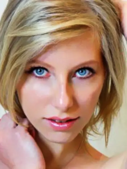 Blonde Kaylycat Smoking.