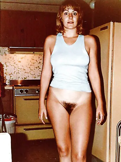 Bottomless matures candid