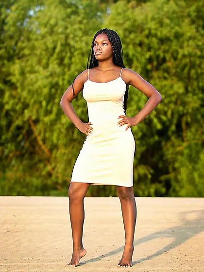 Gorgeous Ebony Goes Skinny Dipping