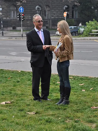 19 yo Blonde Tiffany Hand jobs