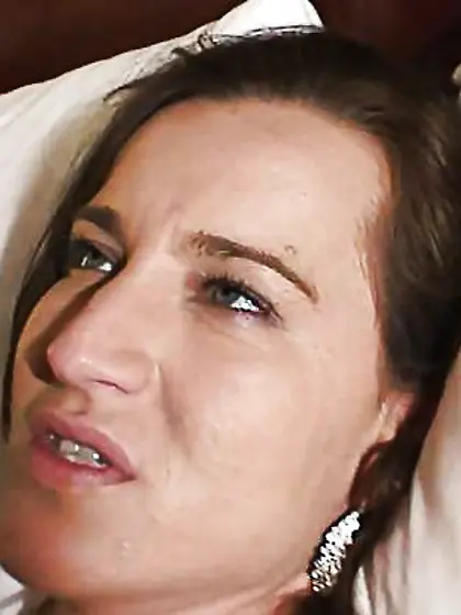 Sophie femme mariee suce des blacks Wifey Sophie gargles BIG BLA