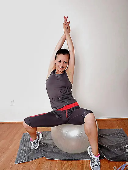 Flexible sexy russian milf