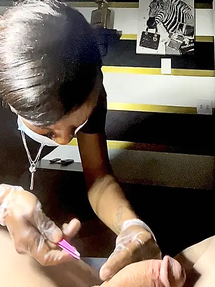 Dick wax at beauty salon