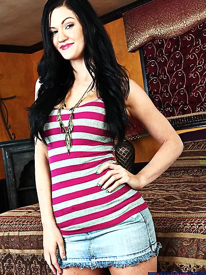 Sweet busty Kendall Karson is going to show off her bouncing hoo