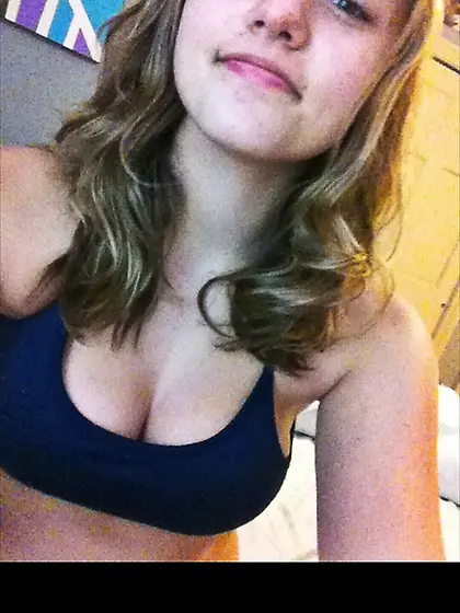 i love machine guns and i love bullets in my tits