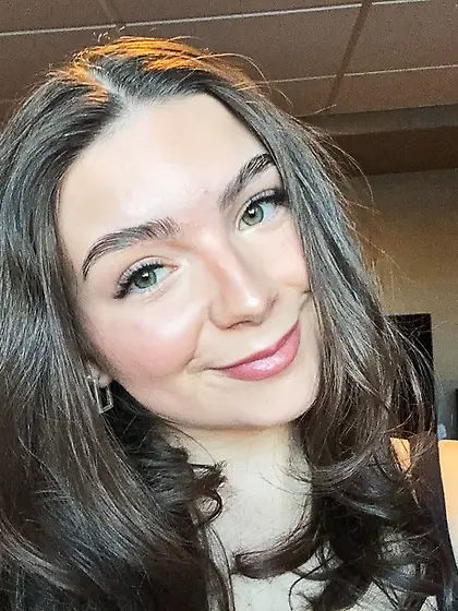 Madison,  the unaware teen for you to jerk off to