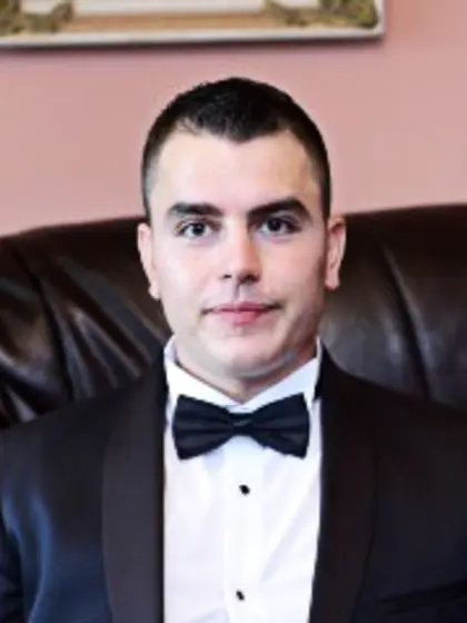 Brunette Alexanderking Dancing.