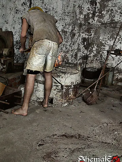 Sex with a tgirl in a basement