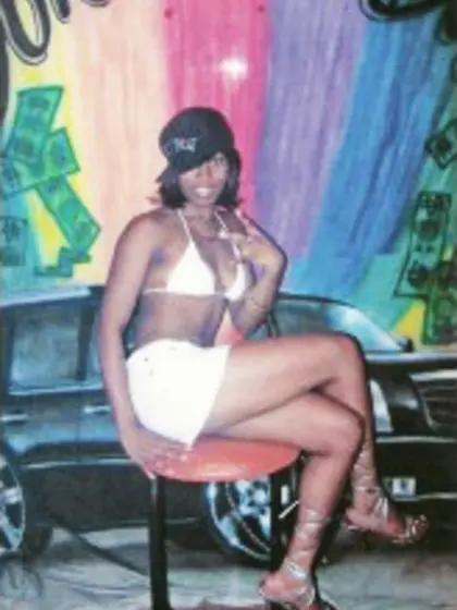 Brunette Sweets Dildo.