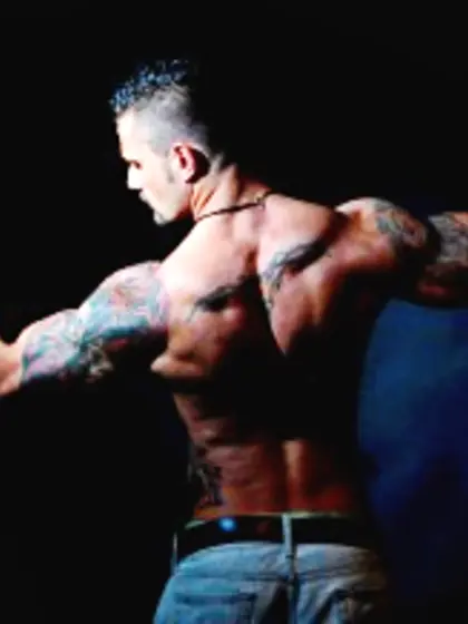 Brunette 00steffkorlz perform anal