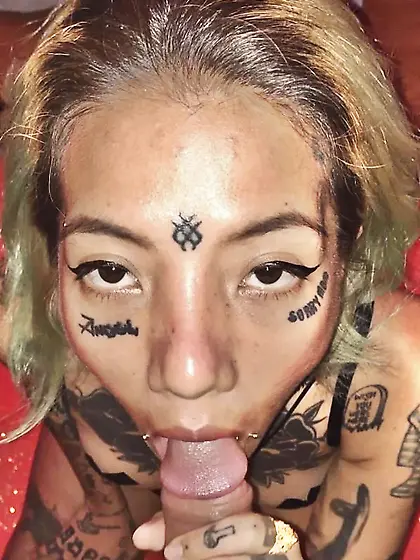 thai tattoo artist sucking cock